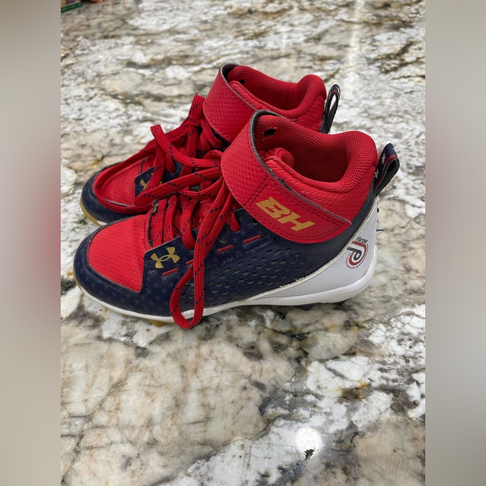Under Amour baseball cleats Boys 12K